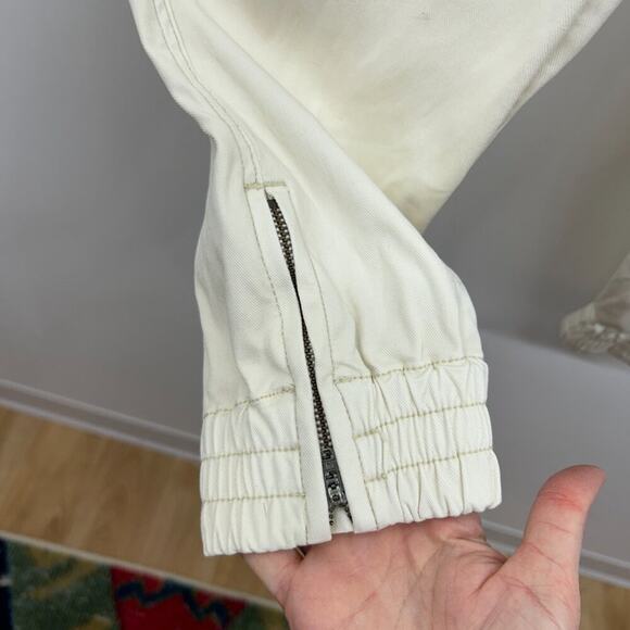 $128 Spanx Neutral Off White Zipper Stretch Twill Cargo Jogger Pants Medium - Picture 5 of 7